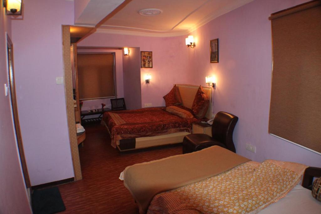 Hotel Prestige Shimla Quarto foto